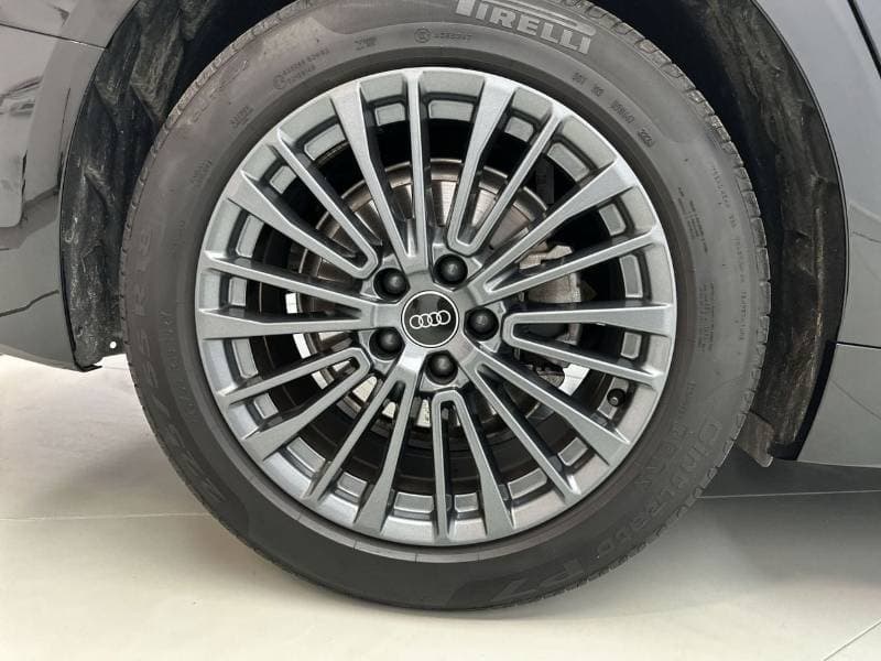 2025 Audi A6 40 TFSI ADVANCED thumbnail 7