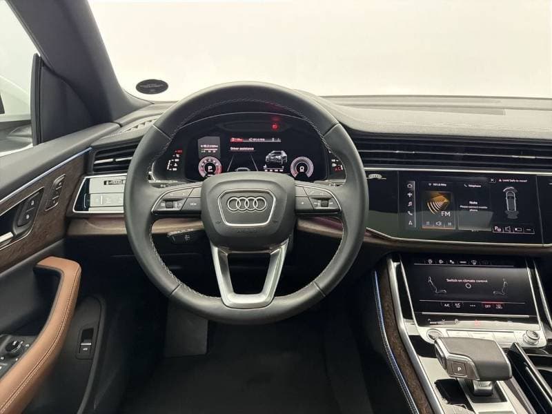 2024 Audi Q8 55 TFSI thumbnail 5