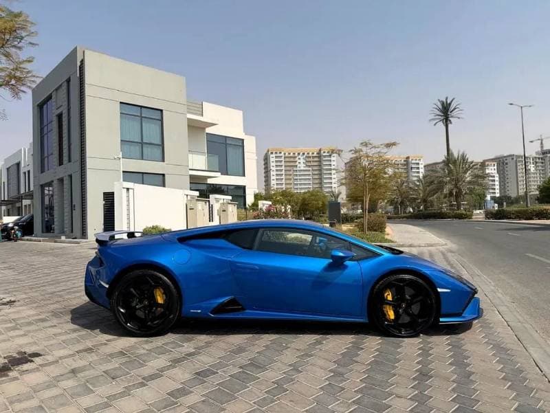 2023 Lamborghini Huracan TECNICA thumbnail 4