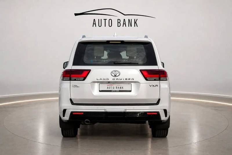 2026 Toyota Land Cruiser VXR thumbnail 4