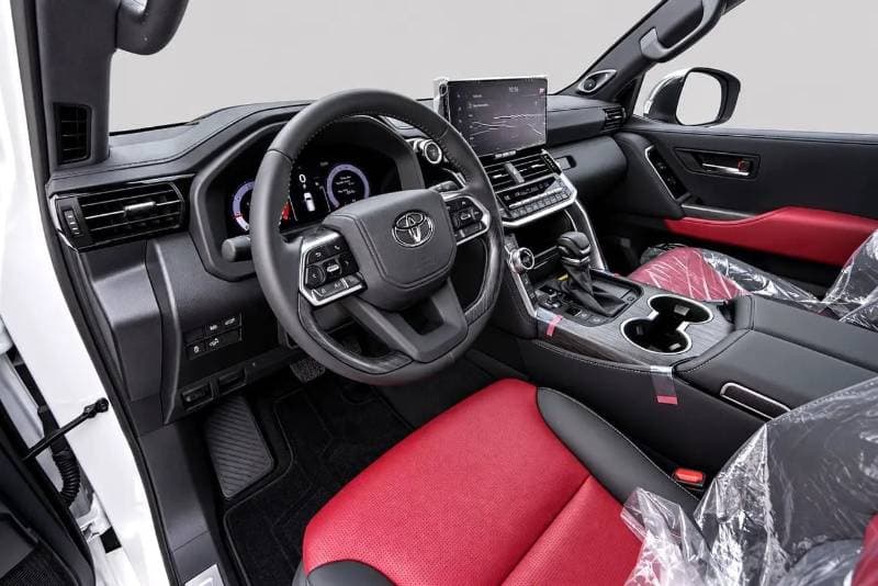 2026 Toyota Land Cruiser VXR thumbnail 8