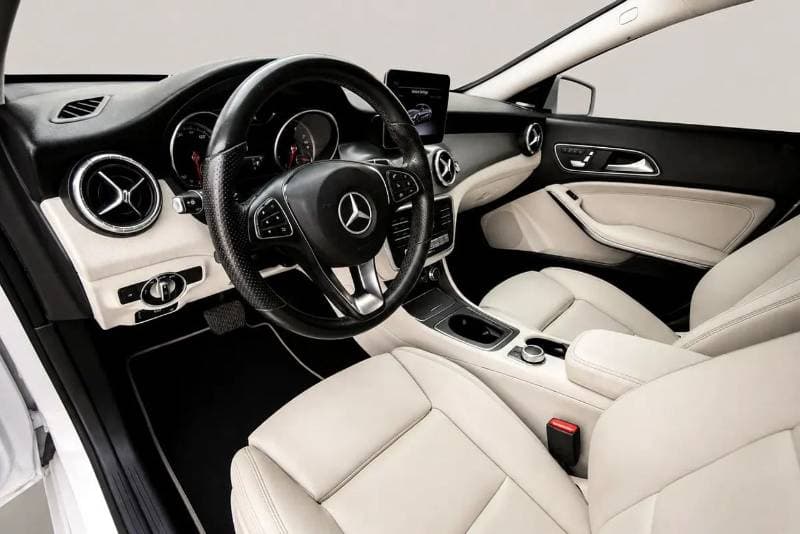 2019 Mercedes Benz CLA250 AMG thumbnail 8