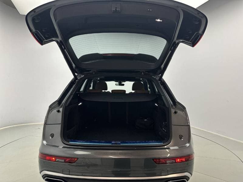 2024 Audi Q5 45 TFSI S LINE thumbnail 5