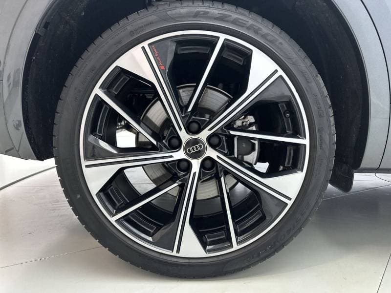 2024 Audi Q5 45 TFSI S LINE thumbnail 6