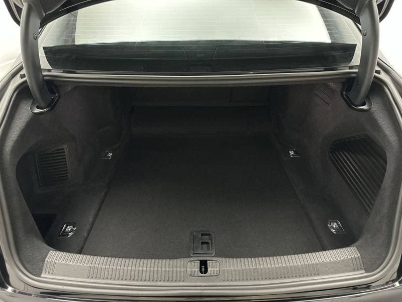 2024 Audi A8 55 TFSI LWB thumbnail 5