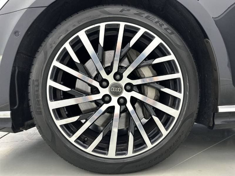 2024 Audi A8 55 TFSI LWB thumbnail 6