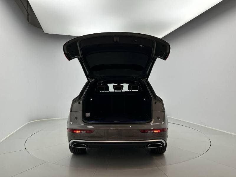 2024 Audi Q5 45 TFSI S LINE thumbnail 6