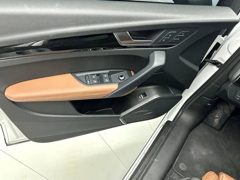 2023 Audi Q5 40 TFSI S LINE thumbnail 7