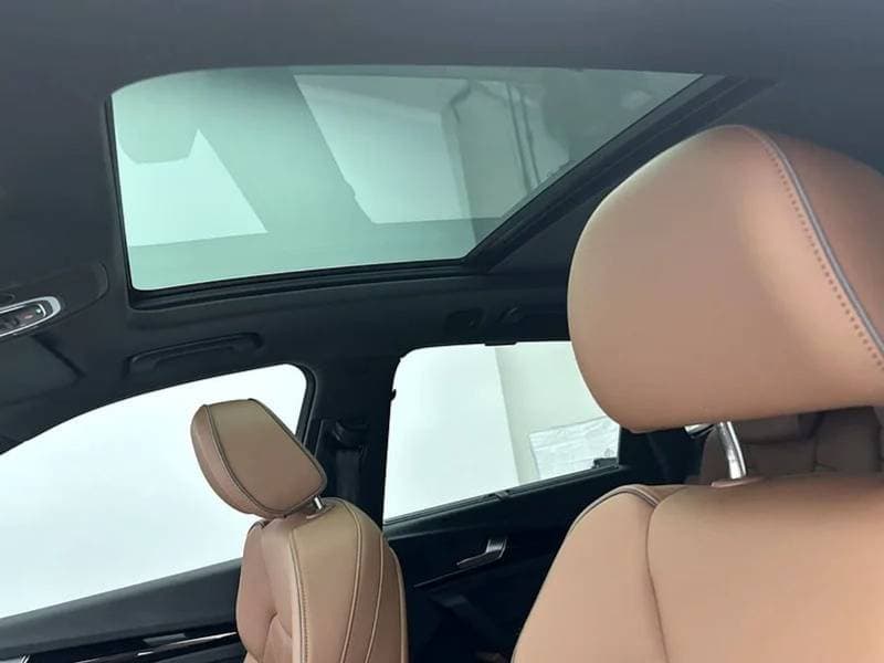 2023 Audi Q5 40 TFSI S LINE thumbnail 8