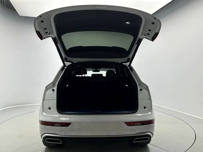 2023 Audi Q5 40 TFSI S LINE thumbnail 5