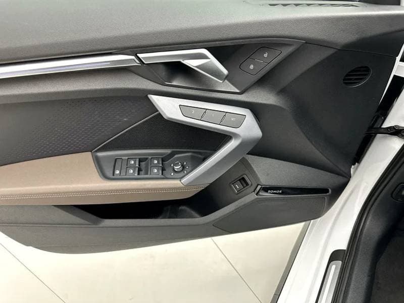 2025 Audi A3 35 TFSI S LINE thumbnail 8