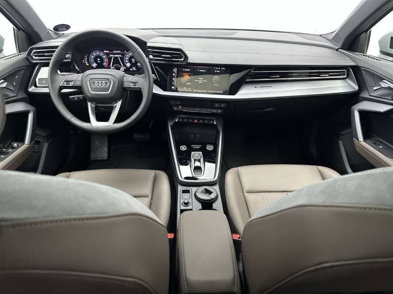 2026 Audi A3 35 TFSI ADVANCED thumbnail 8