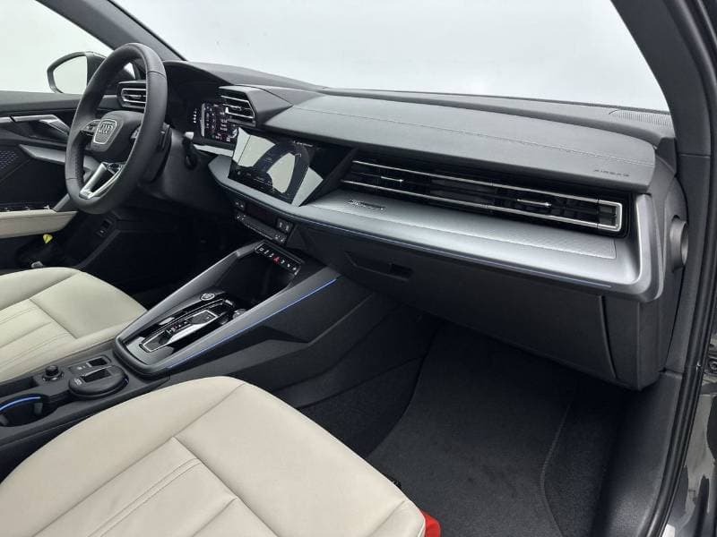 2026 Audi A3 35 TFSI ADVANCED thumbnail 5
