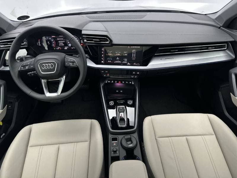 2026 Audi A3 35 TFSI ADVANCED thumbnail 4
