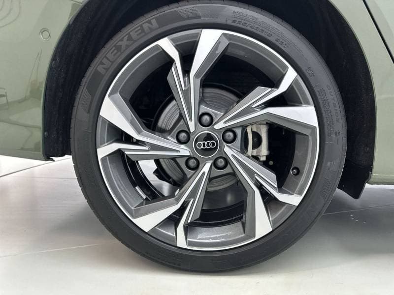2026 Audi A3 35 TFSI ADVANCED thumbnail 3