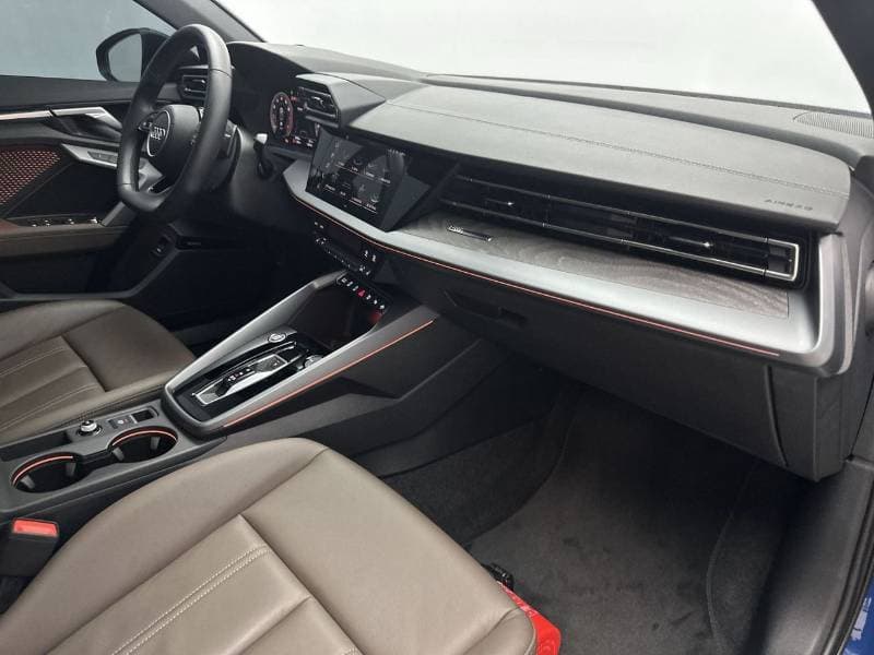2025 Audi A3 35 TFSI S LINE thumbnail 8