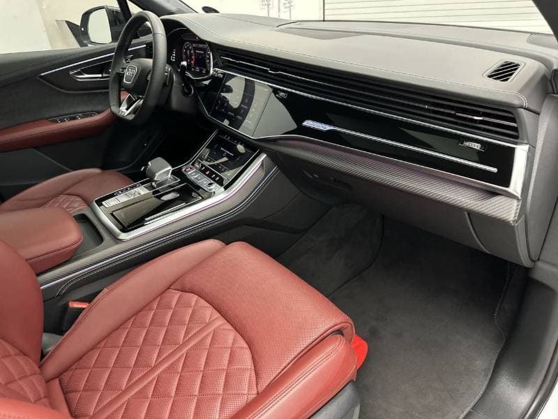 2025 Audi SQ7 STANDARD thumbnail 8