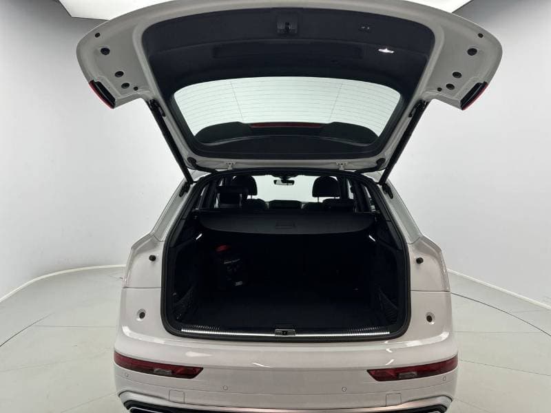 2024 Audi Q5 45 TFSI S LINE thumbnail 4