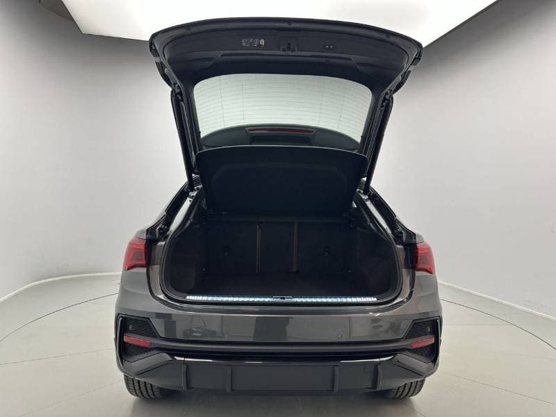 2026 Audi Q3 Sportback 40 TFSI quat 180hp S line thumbnail 2