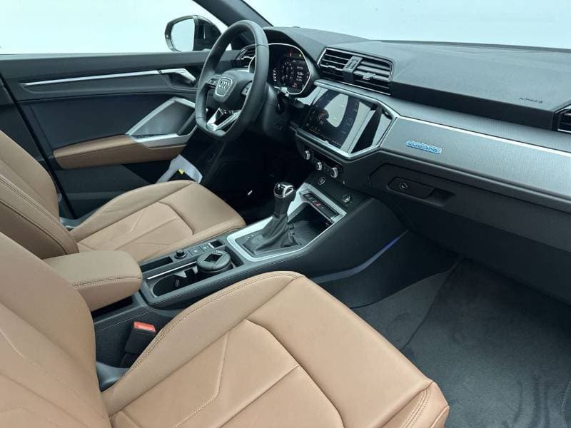 2026 Audi Q3 Sportback 40 TFSI quat 180hp S line thumbnail 6