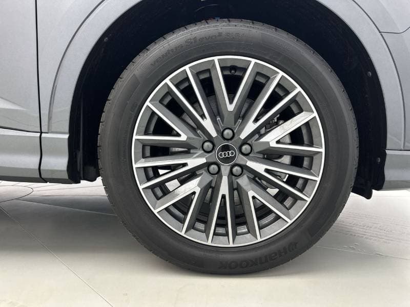 2026 Audi Q3 Sportback 40 TFSI quat 180hp S line thumbnail 3