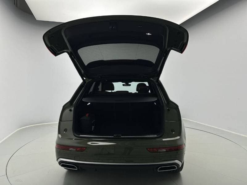 2024 Audi Q5 45 TFSI S LINE thumbnail 4