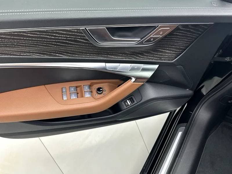 2024 Audi A6 40 TFSI ADVANCED thumbnail 8
