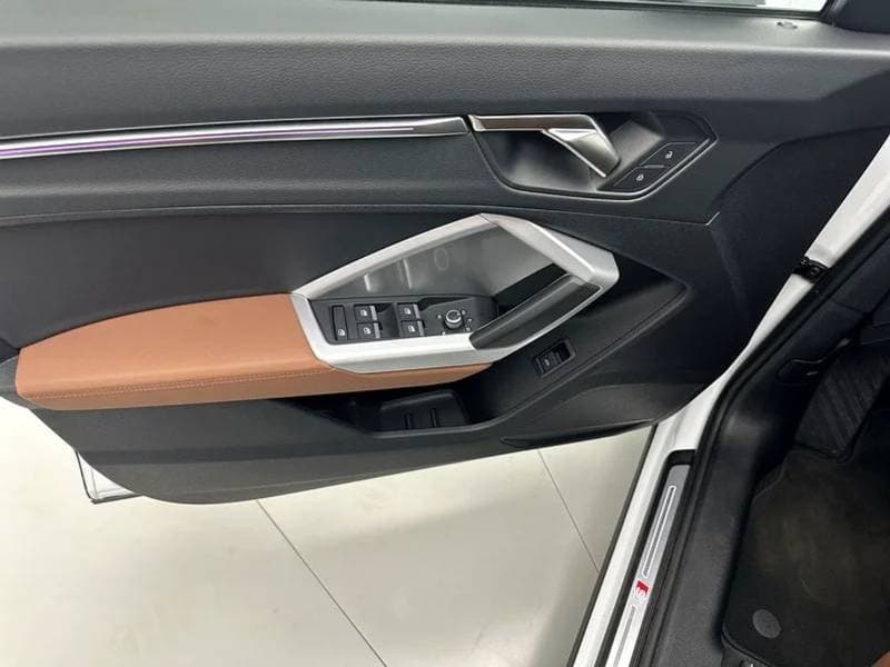 2024 Audi Q3 40 TFSI S LINE SPORTBACK thumbnail 7