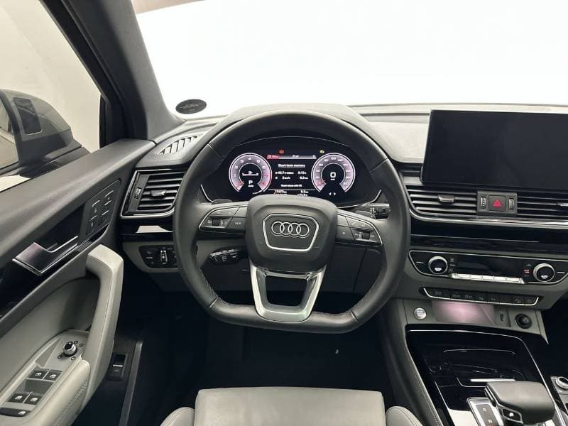 2024 Audi Q5 45 TFSI S LINE thumbnail 8