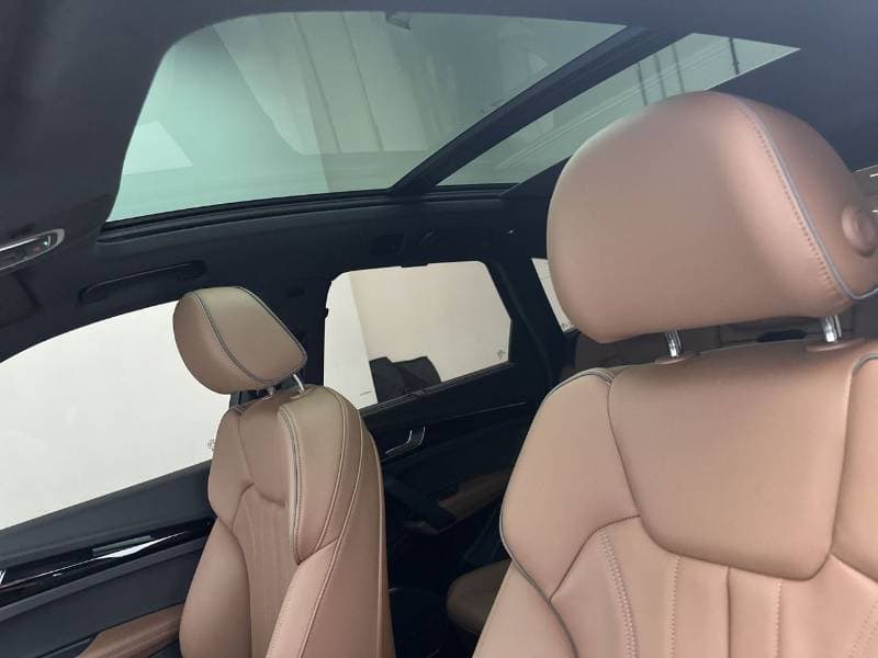2024 Audi Q5 45 TFSI S LINE thumbnail 8