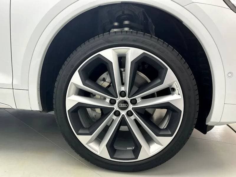 2024 Audi Q5 45 TFSI S LINE thumbnail 7
