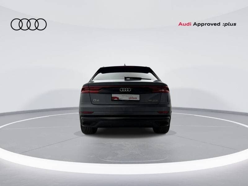 2023 Audi Q8 55 TFSI thumbnail 4