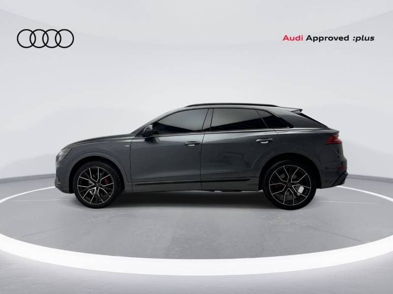 2023 Audi Q8 55 TFSI thumbnail 2