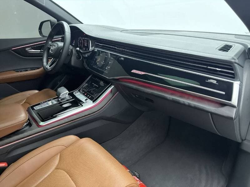 2023 Audi Q8 55 TFSI thumbnail 8