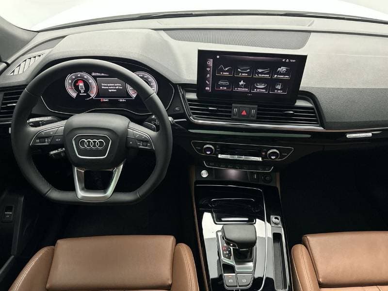 2023 Audi Q5 45 TFSI S LINE thumbnail 6
