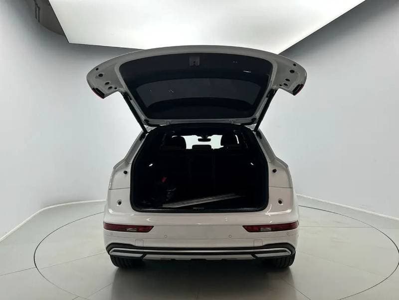 2024 Audi Q5 45 TFSI ADVANCED thumbnail 2