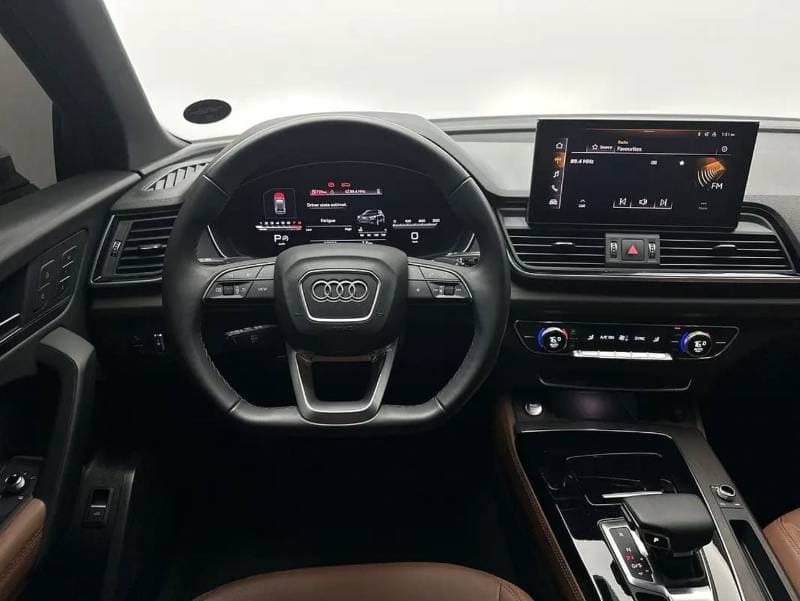 2024 Audi Q5 45 TFSI ADVANCED thumbnail 3
