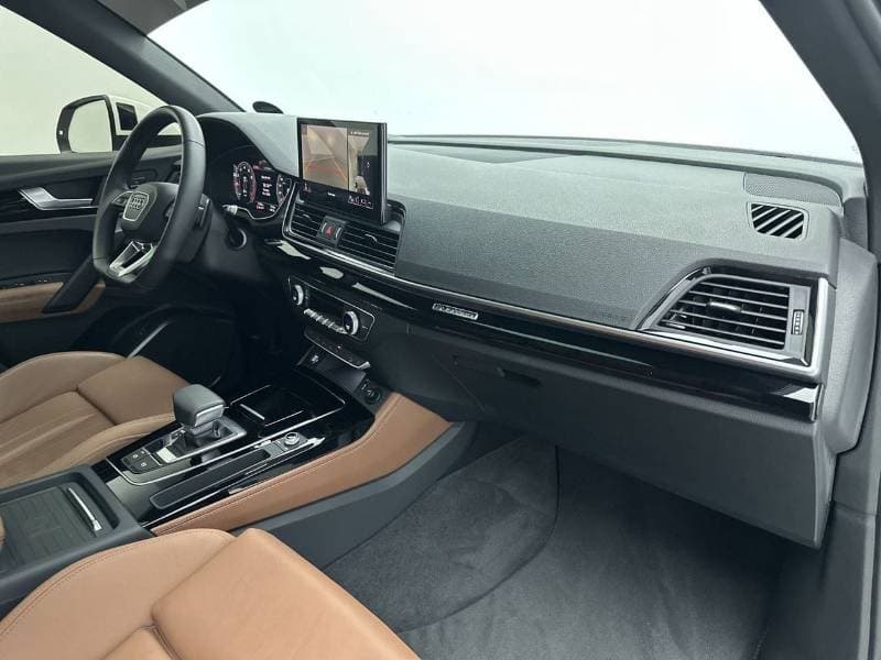2024 Audi Q5 45 TFSI S LINE thumbnail 8