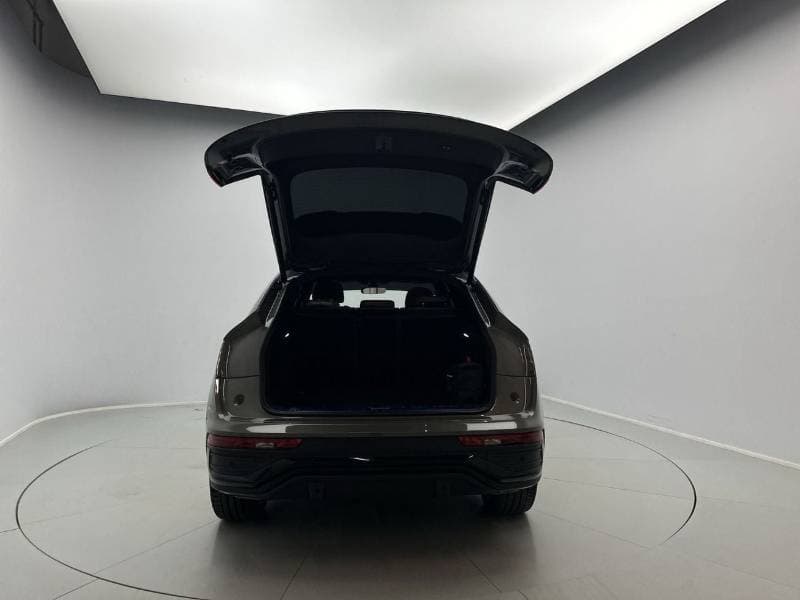 2024 Audi Q5 45 TFSI SPORTBACK S LINE thumbnail 5