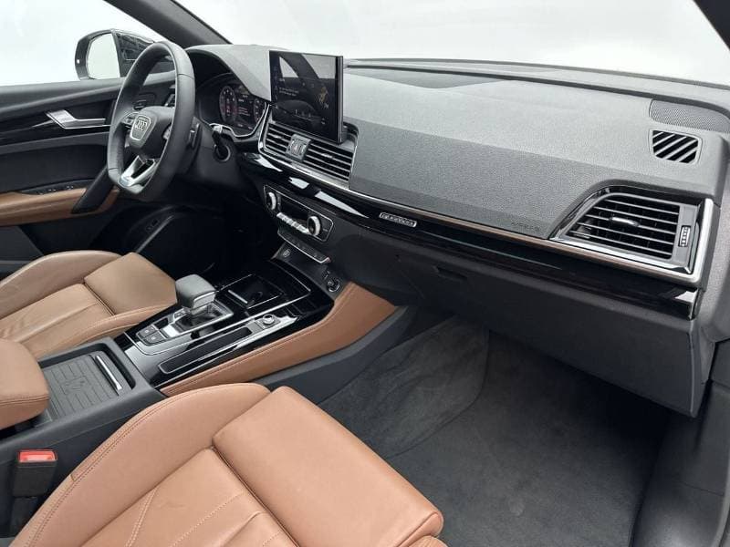 2024 Audi Q5 45 TFSI SPORTBACK S LINE thumbnail 8
