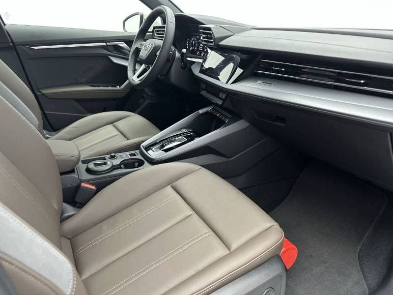 2026 Audi A3 35 TFSI thumbnail 6