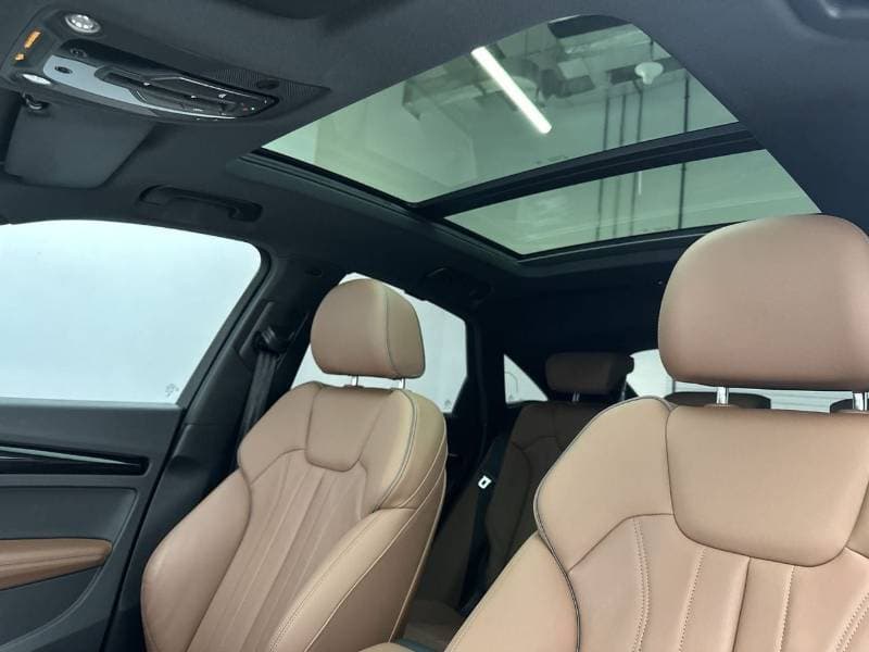 2024 Audi Q5 45 TFSI S LINE thumbnail 5