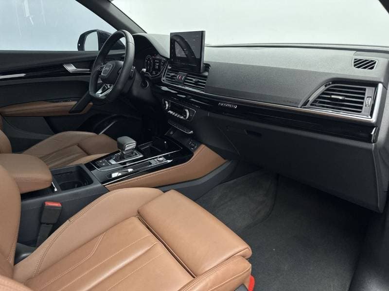 2024 Audi Q5 45 TFSI S LINE thumbnail 3