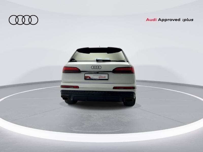 2025 Audi Q7 45 TFSI thumbnail 4