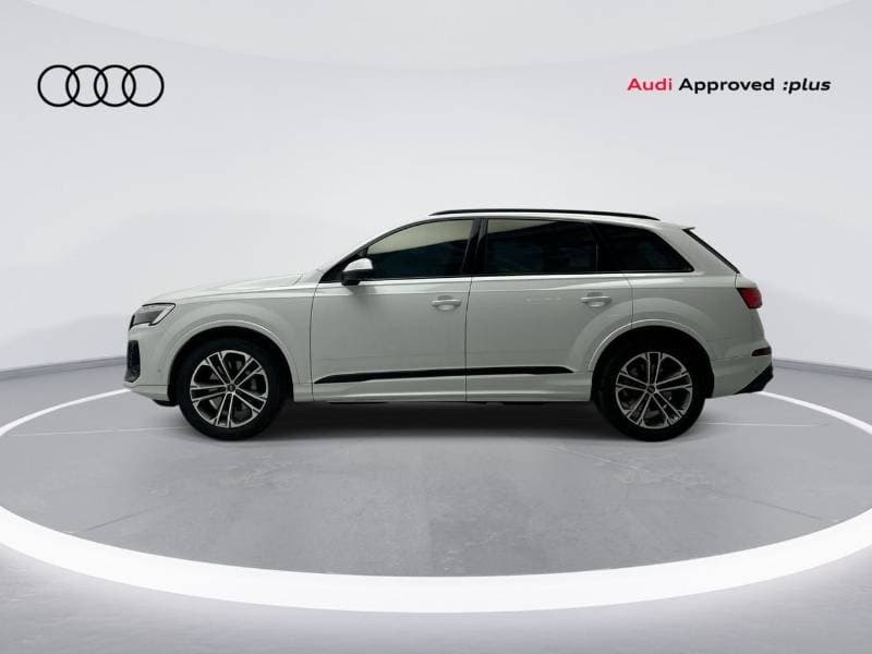 2025 Audi Q7 45 TFSI thumbnail 2