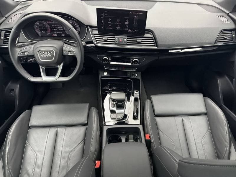 2024 Audi Q5 45 TFSI S LINE thumbnail 6