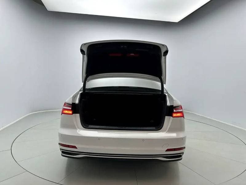 2025 Audi A6 40 TFSI ADVANCED thumbnail 2