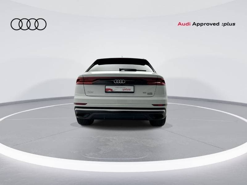 2023 Audi Q8 55 TFSI thumbnail 4