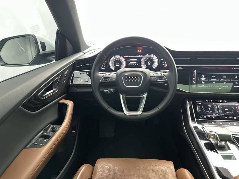 2023 Audi Q8 55 TFSI thumbnail 7