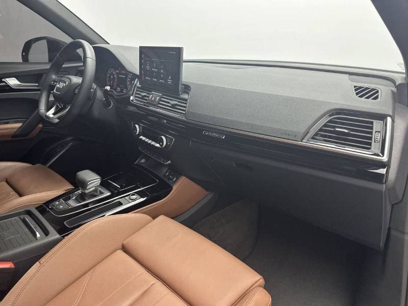 2024 Audi Q5 45 TFSI SPORTBACK S LINE thumbnail 8